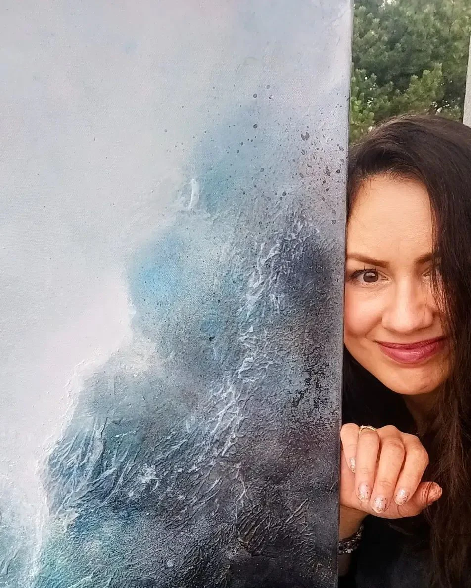 Kamila Zduńczyk zza swojego obrazu strukturalnego